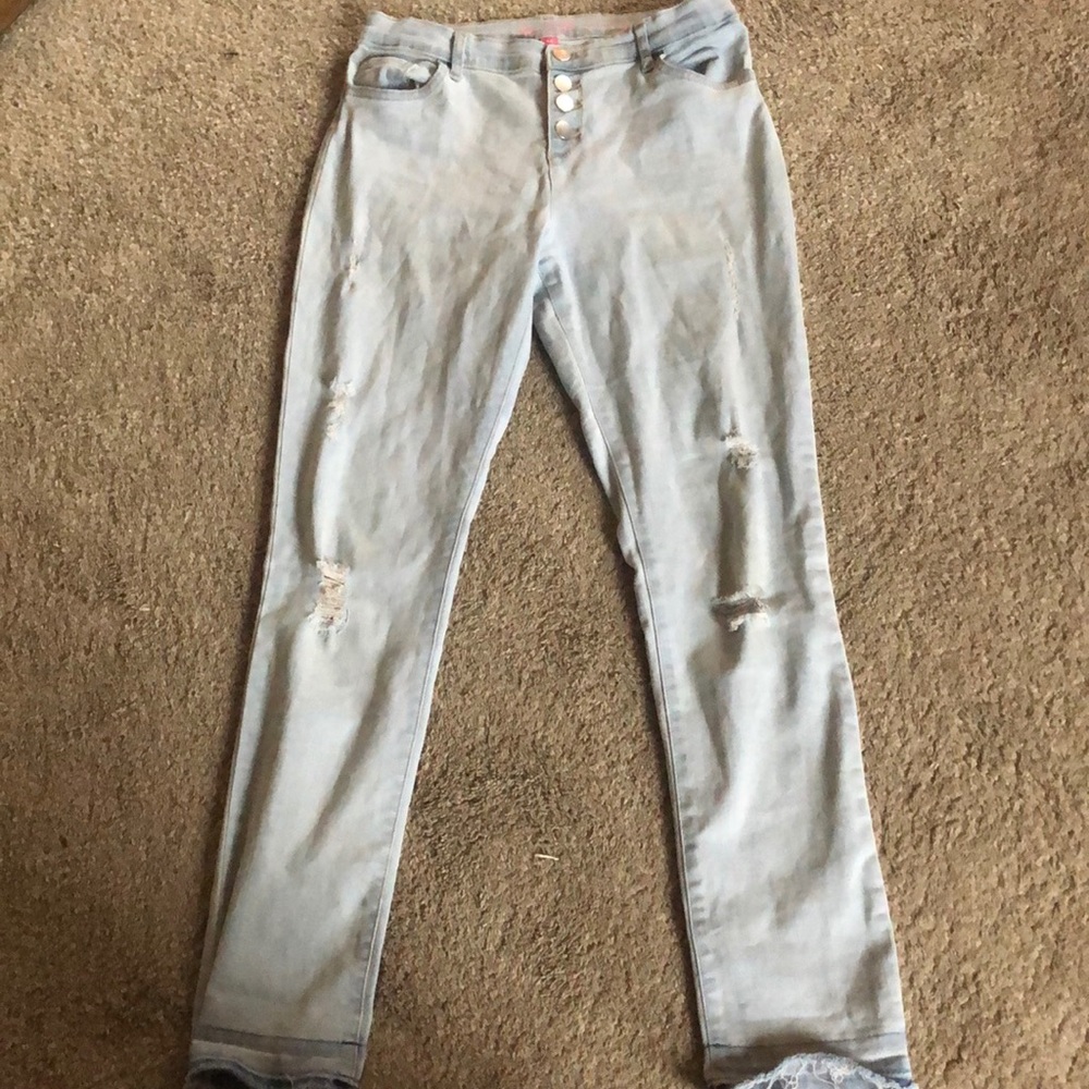 Ripped light wash jeans